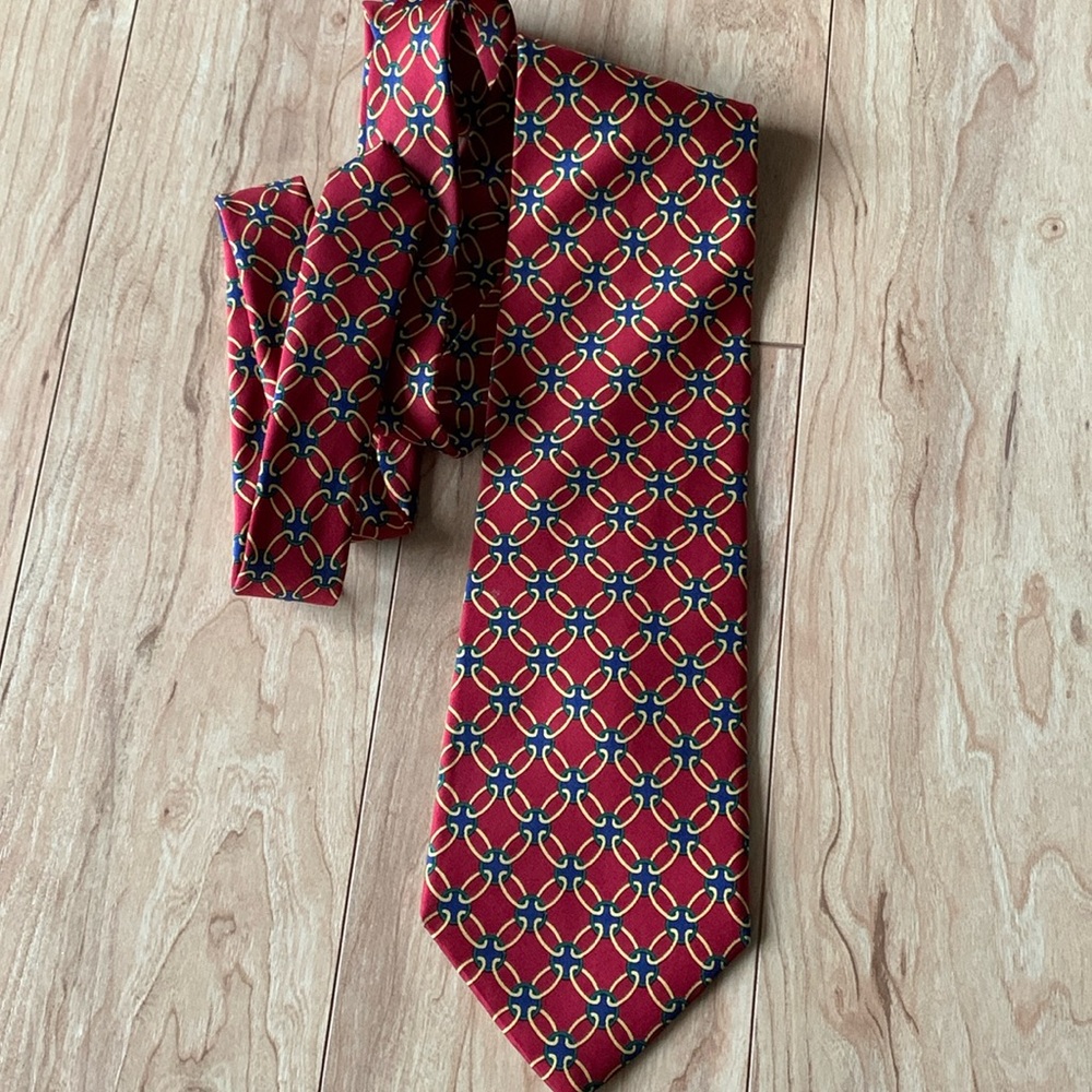 Paul Fredrick Italian silk men’s tie red/maroon ground